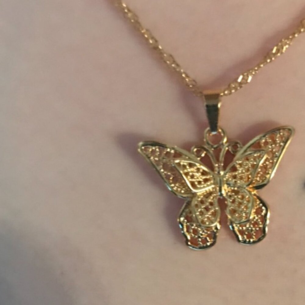 Neiman Marcus 18k Gold Plated Butterfly Necklace - Picture 4 of 6